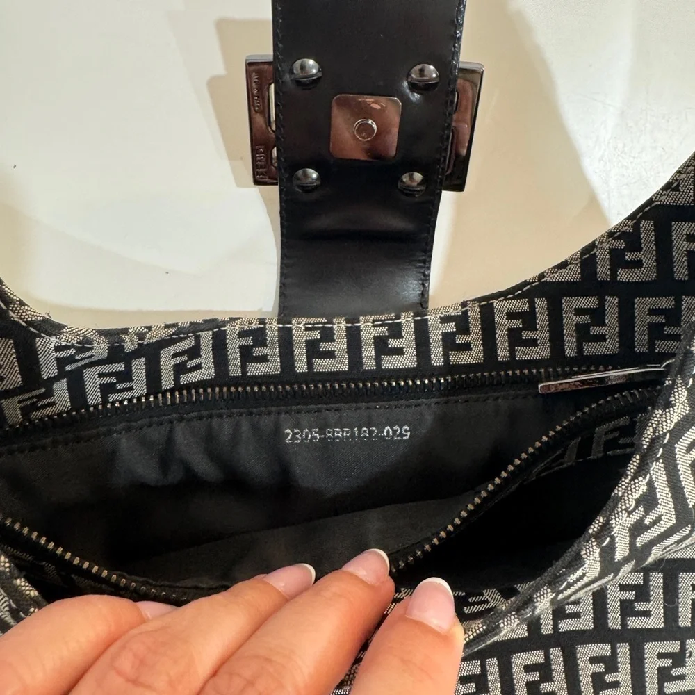 Fendi Black and Gray Monogram Shoulder Bag - Picture 6 of 9